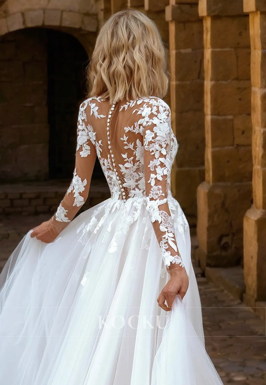 Sexy & Morden Appliques Long sleeves A-Line Tulle Wedding Dress